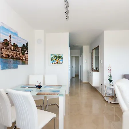 Marinela Apartman *